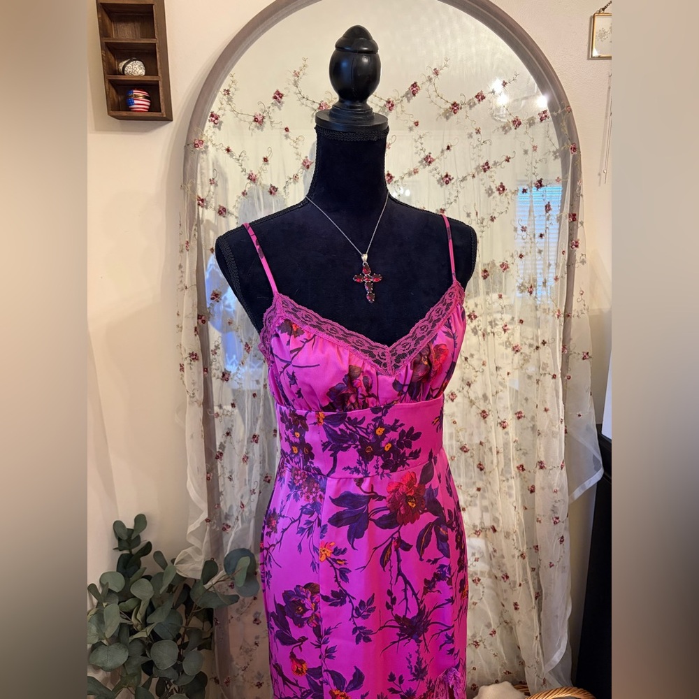 Urban Outfitters Pink Floral Satin Slip Dress - Picture 3 of 9